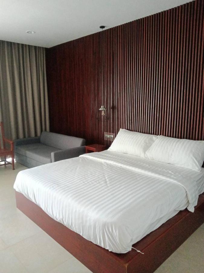 Beach House By Rose Massage Nai Thon Beach Esterno foto