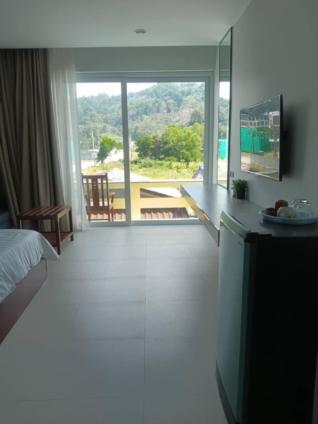Beach House By Rose Massage Nai Thon Beach Esterno foto