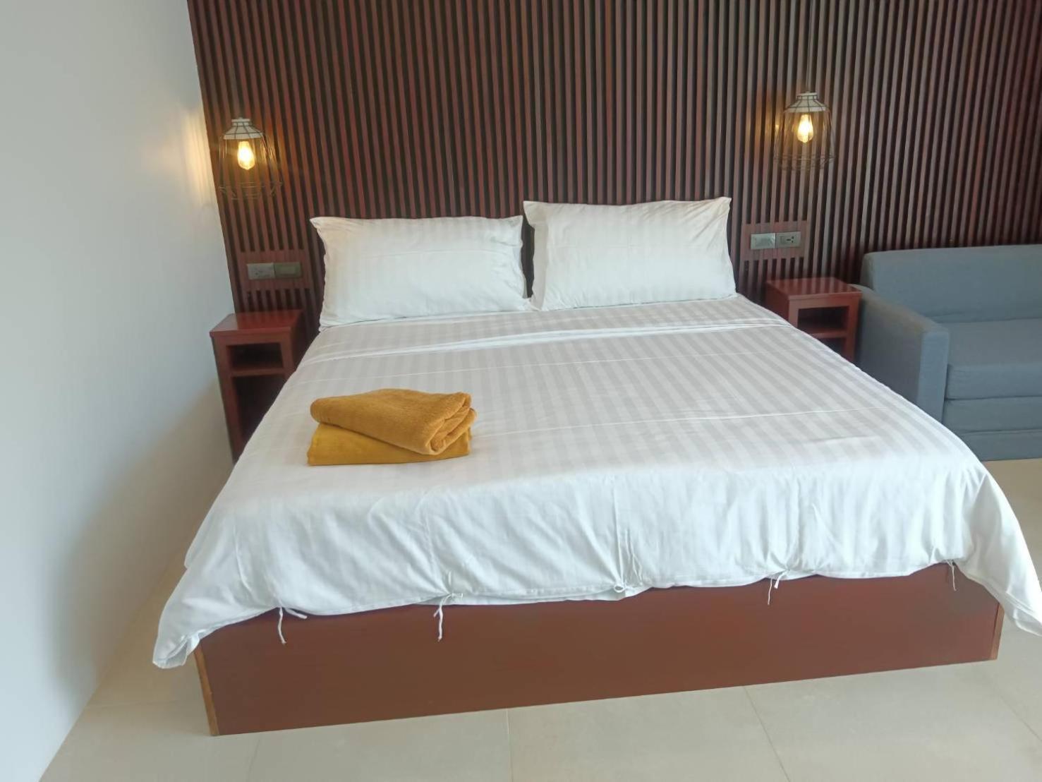 Beach House By Rose Massage Nai Thon Beach Esterno foto