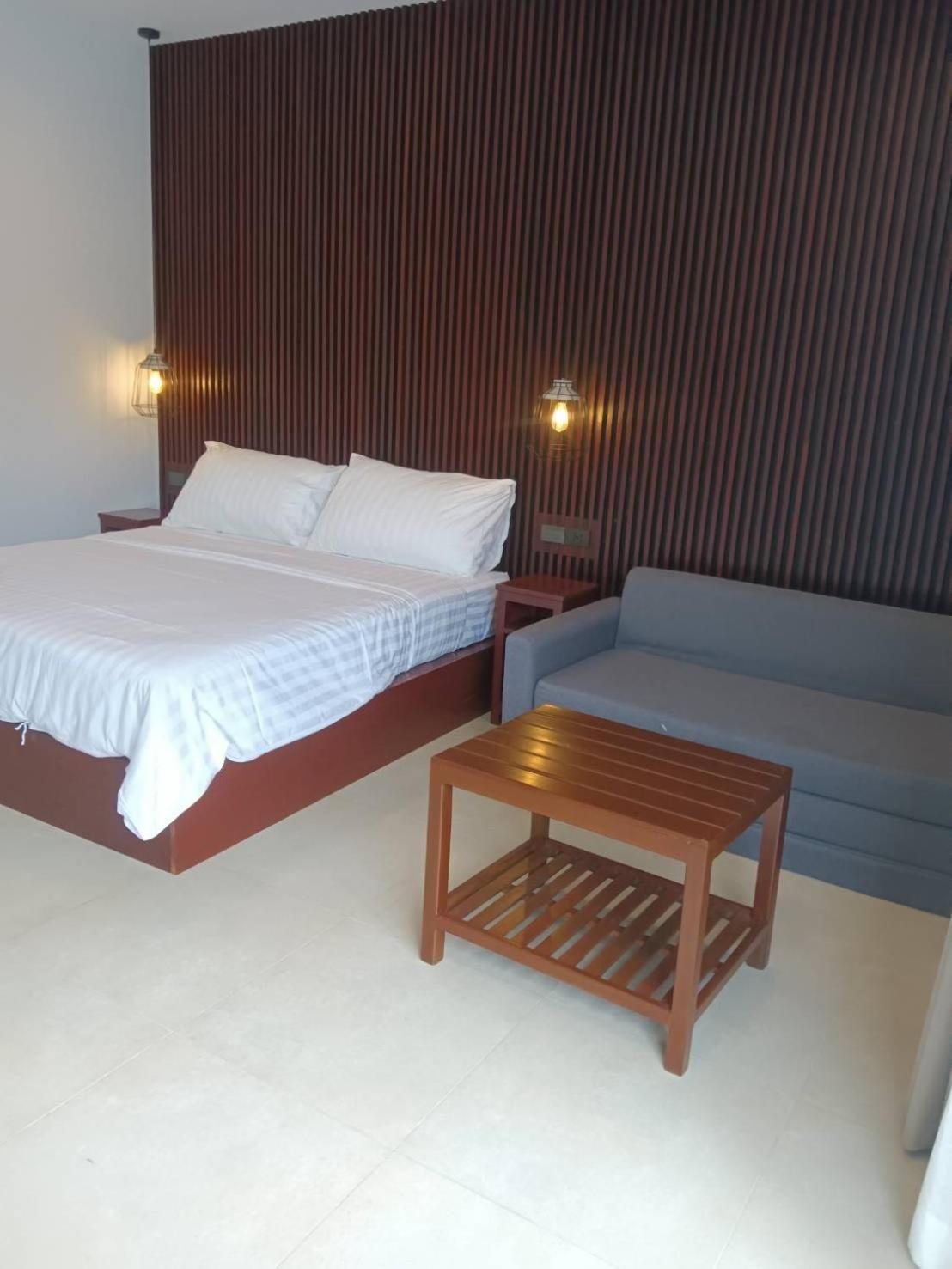 Beach House By Rose Massage Nai Thon Beach Esterno foto